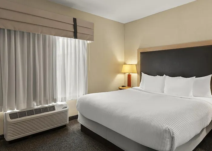 Hotel Cambria - Polaris