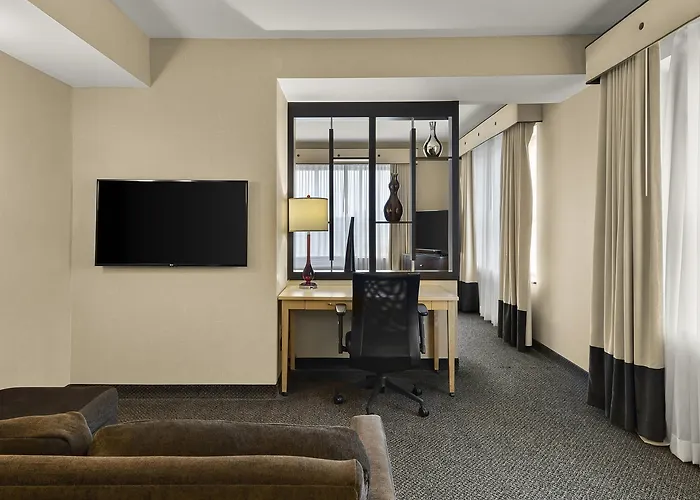 Hotel Cambria - Polaris