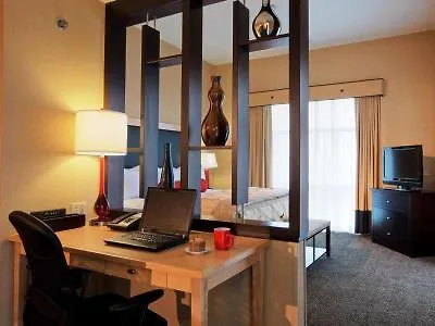 Hotel Cambria - Polaris